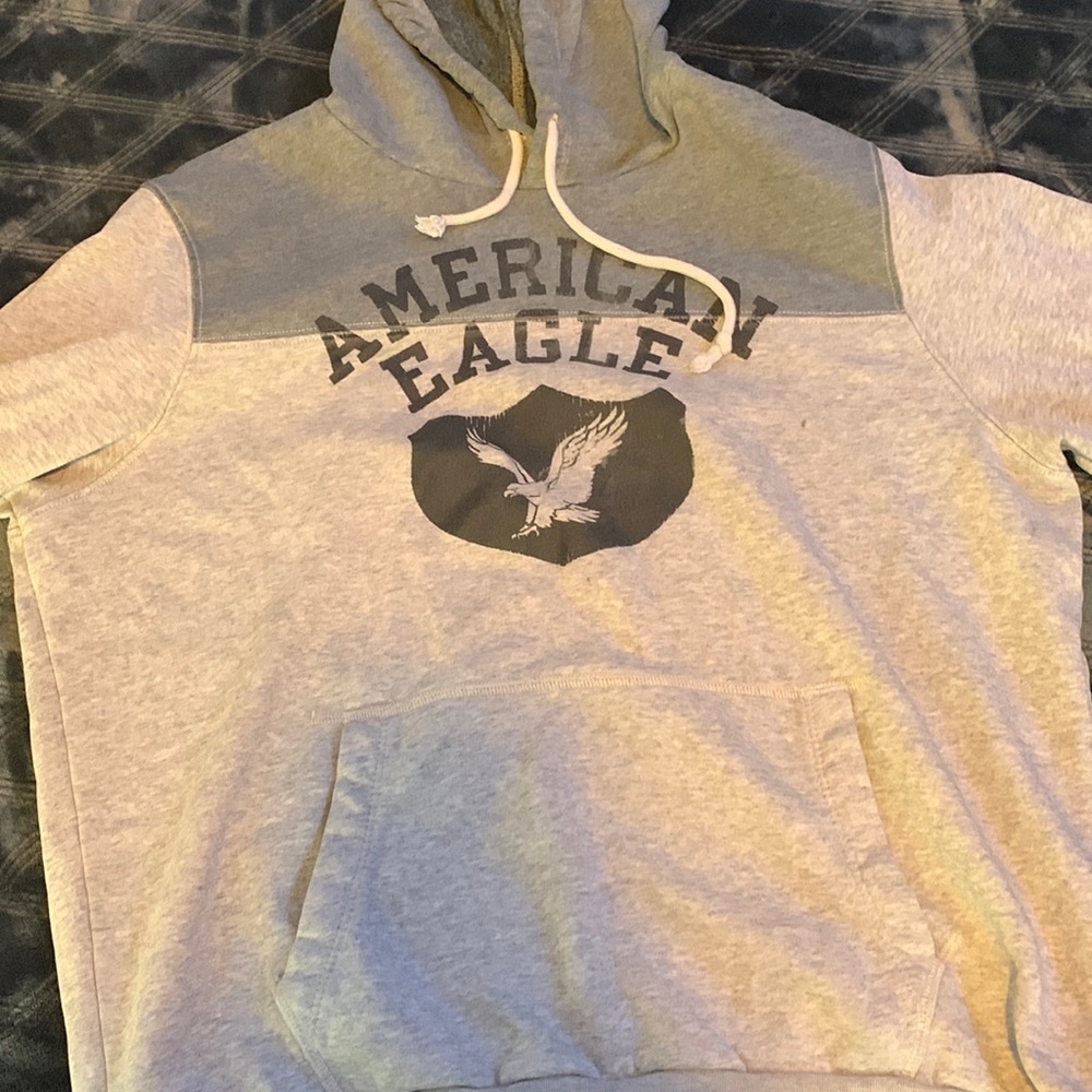 gray hoodie